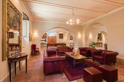 Luxury Villa Photo #11