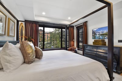 Luxury Villa Photo #12