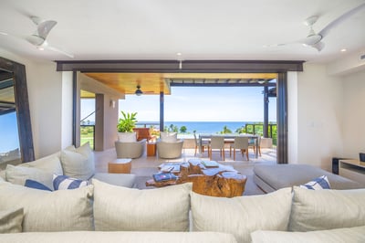 Luxury Villa Photo #14