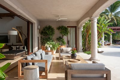 Luxury Villa Photo #20