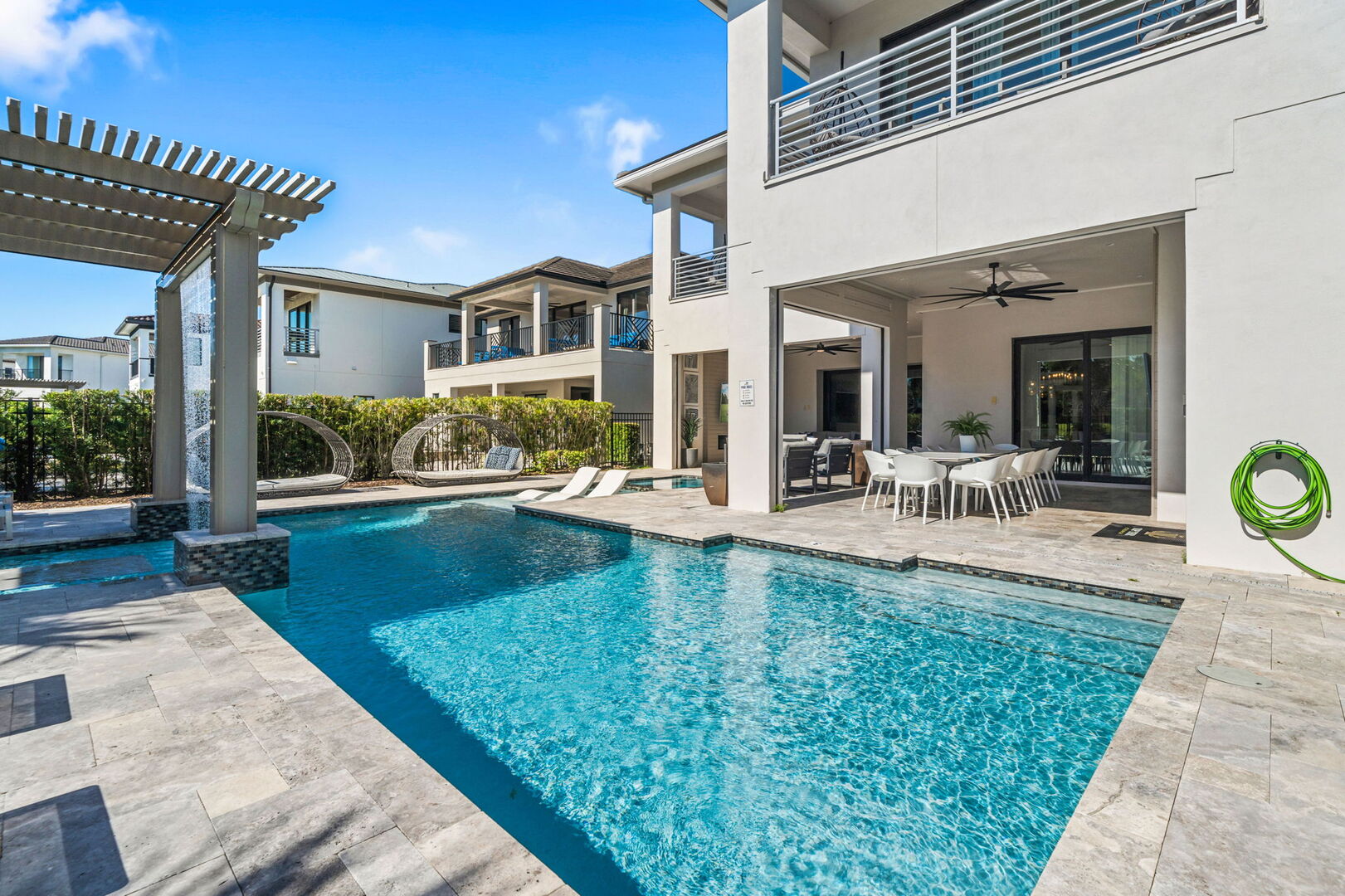 Reunion Tropical Retreat