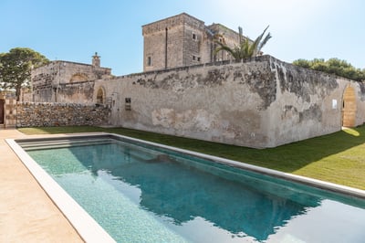 Luxury Villa Photo #2