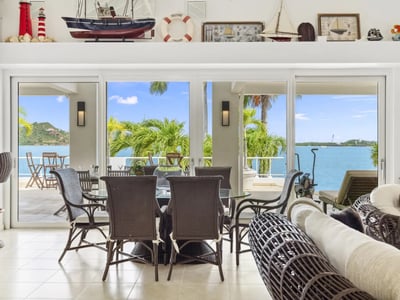 Luxury Villa Photo #8