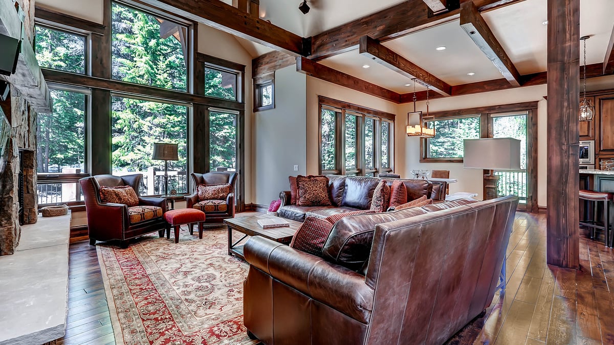 Rocky Mountain Lodge