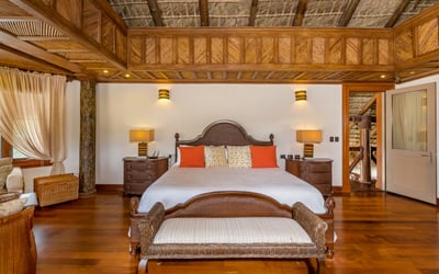 Luxury Villa Photo #43