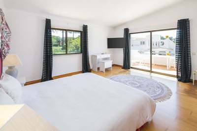 Luxury Villa Photo #16