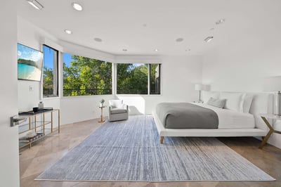Luxury Villa Photo #32