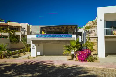 Luxury Villa Photo #15