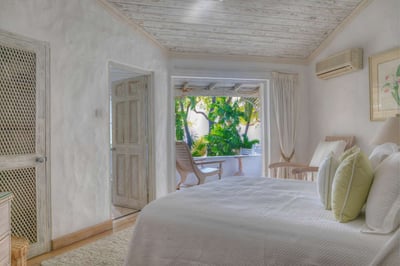 Luxury Villa Photo #14