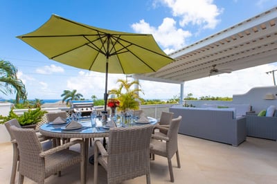 Luxury Villa Photo #3