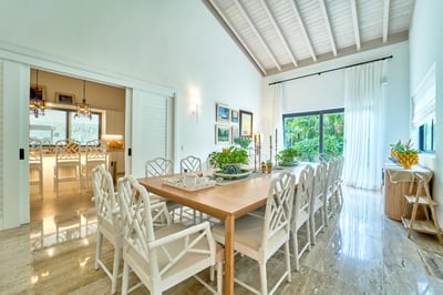 Luxury Villa Photo #10