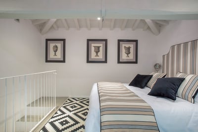 Luxury Villa Photo #34