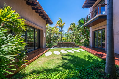 Luxury Villa Photo #64