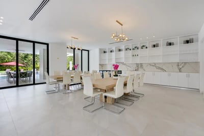 Luxury Villa Photo #23