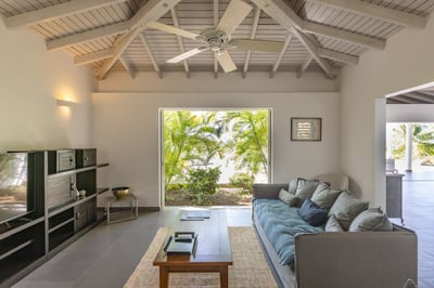 Luxury Villa Photo #16