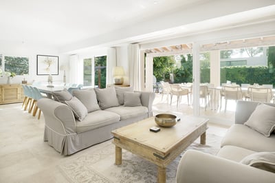 Luxury Villa Photo #18