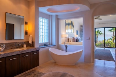Luxury Villa Photo #32