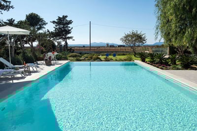 Luxury Villa Photo #4