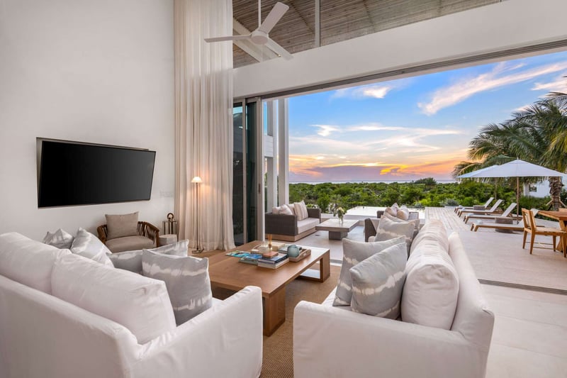 Beach Enclave Grace Bay 4 BDM Ocean View Villa