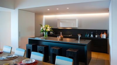 Kitchen & Dining Area