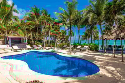 Luxury Villa Photo #3