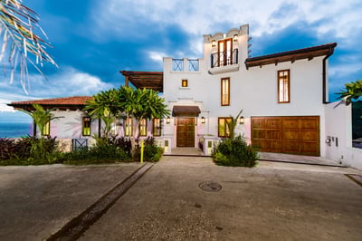 Luxury Villa Photo #8