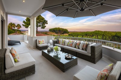 Luxury Villa Photo #6