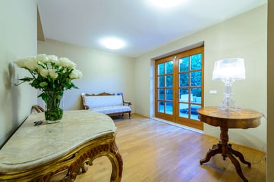 Luxury Villa Photo #23