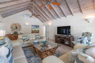 Luxury Villa Photo #15