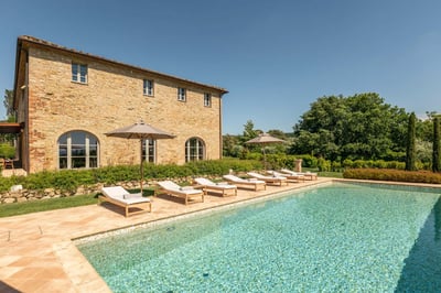 Luxury Villa Photo #6