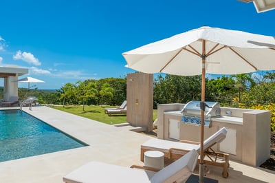 Luxury Villa Photo #3