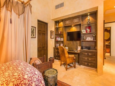 Luxury Villa Photo #28