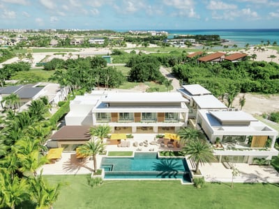 Large luxury villa with full staff and ocean views