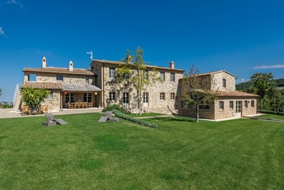 Luxury Villa Photo #3