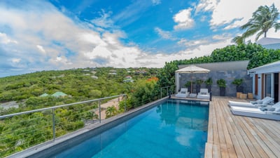 Luxury Villa Photo #4