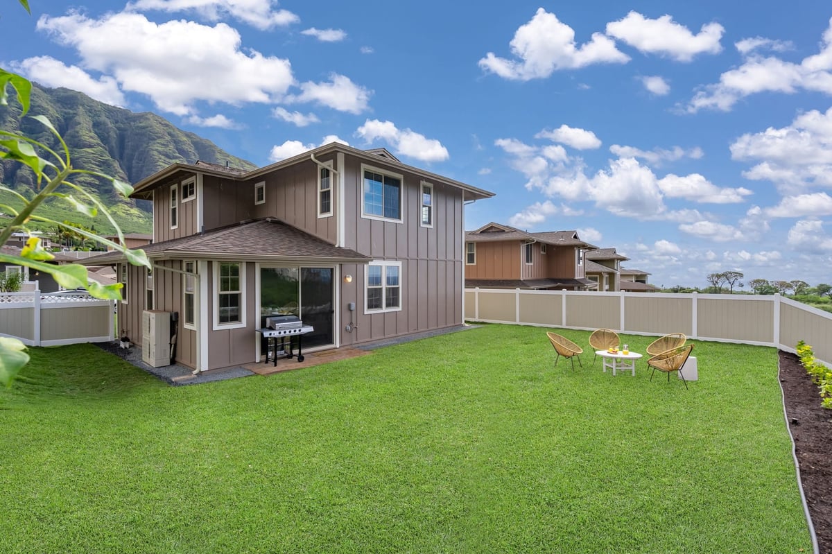 Waianae,Crimson Shores