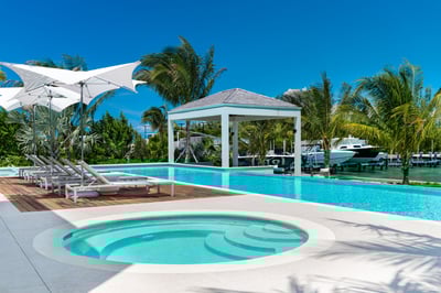 Luxury Villa Photo #3