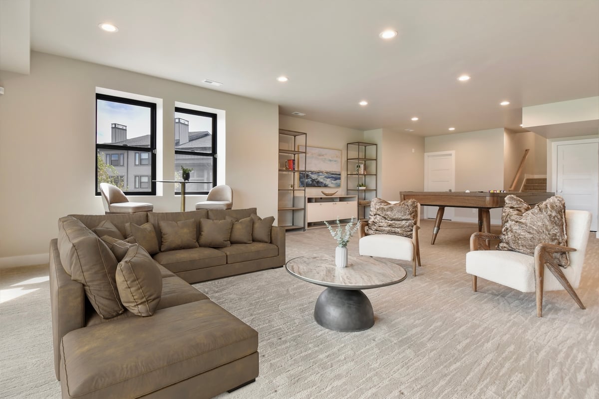 Mayflower Lakeside 942