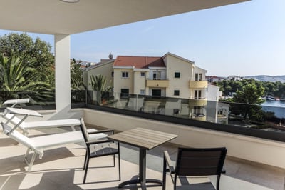 Luxury Villa Photo #9