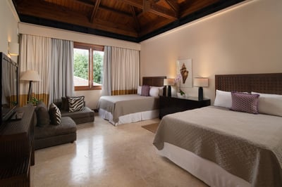Luxury Villa Photo #24