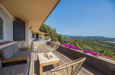 Luxury Villa Photo #6