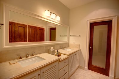 Luxury Villa Photo #30