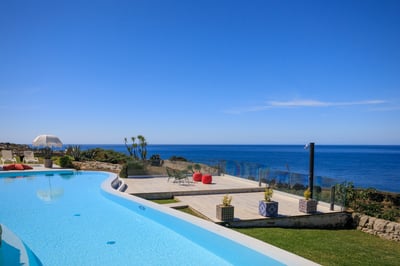 Luxury Villa Photo #7