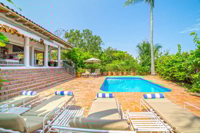 Luxury Villa Photo #2