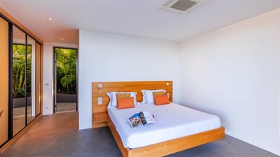 Luxury Villa Photo #39