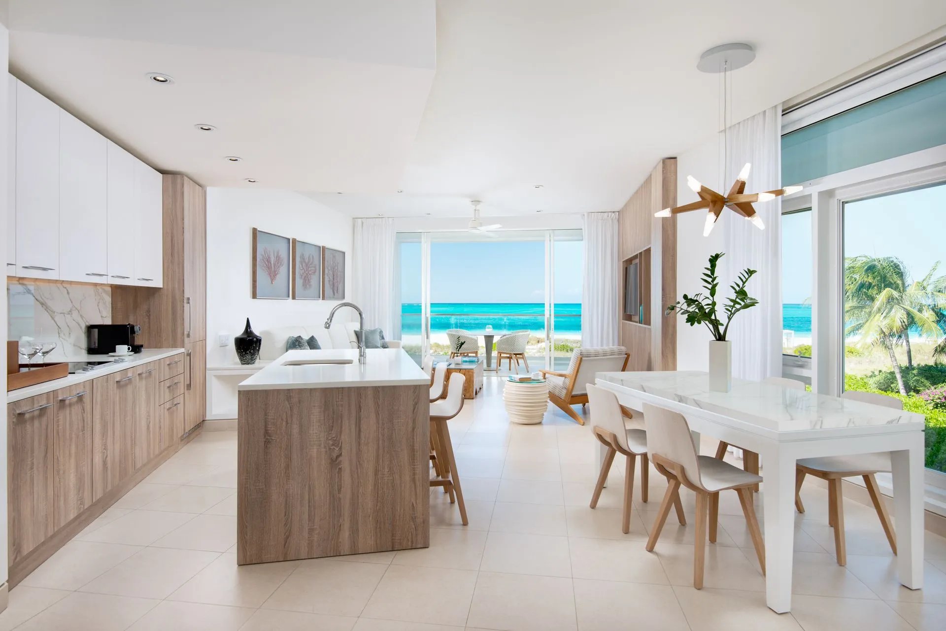 Oceanfront 3 BDM Suite - 2