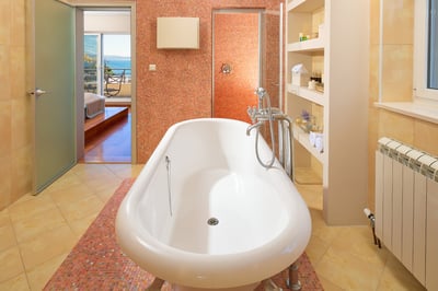 Luxury Villa Photo #28