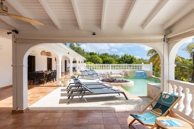 Luxury Villa Photo #6