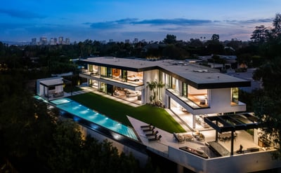 Luxury Villa Photo #2