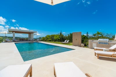 Luxury Villa Photo #4